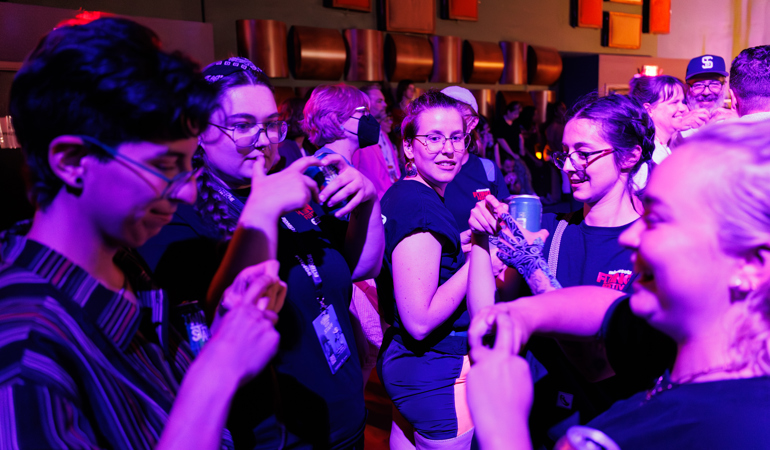 IT'S BLOG, IT'S BLOG....